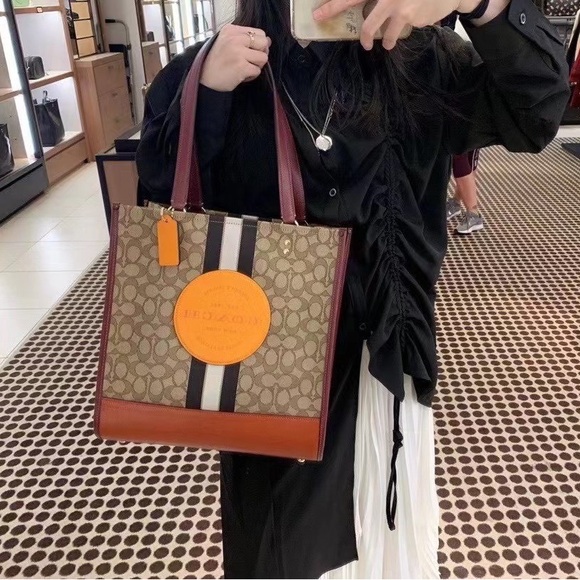 NWT!2PCS COACH DEMPSEY TOTE IN SIGNATURE JACQUARD WITH STRIPE (1917)AND WALLET - Picture 6 of 10